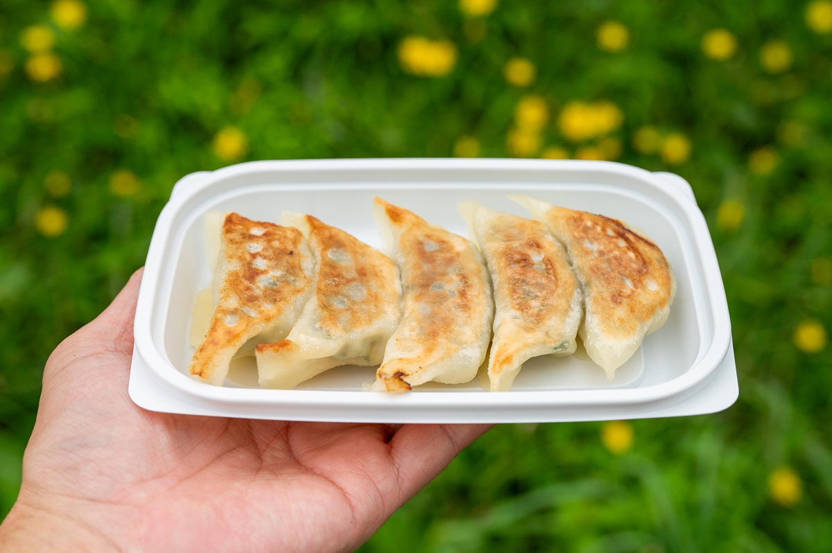 「道の駅 東山道伊王野」の「手作り焼き餃子」350円