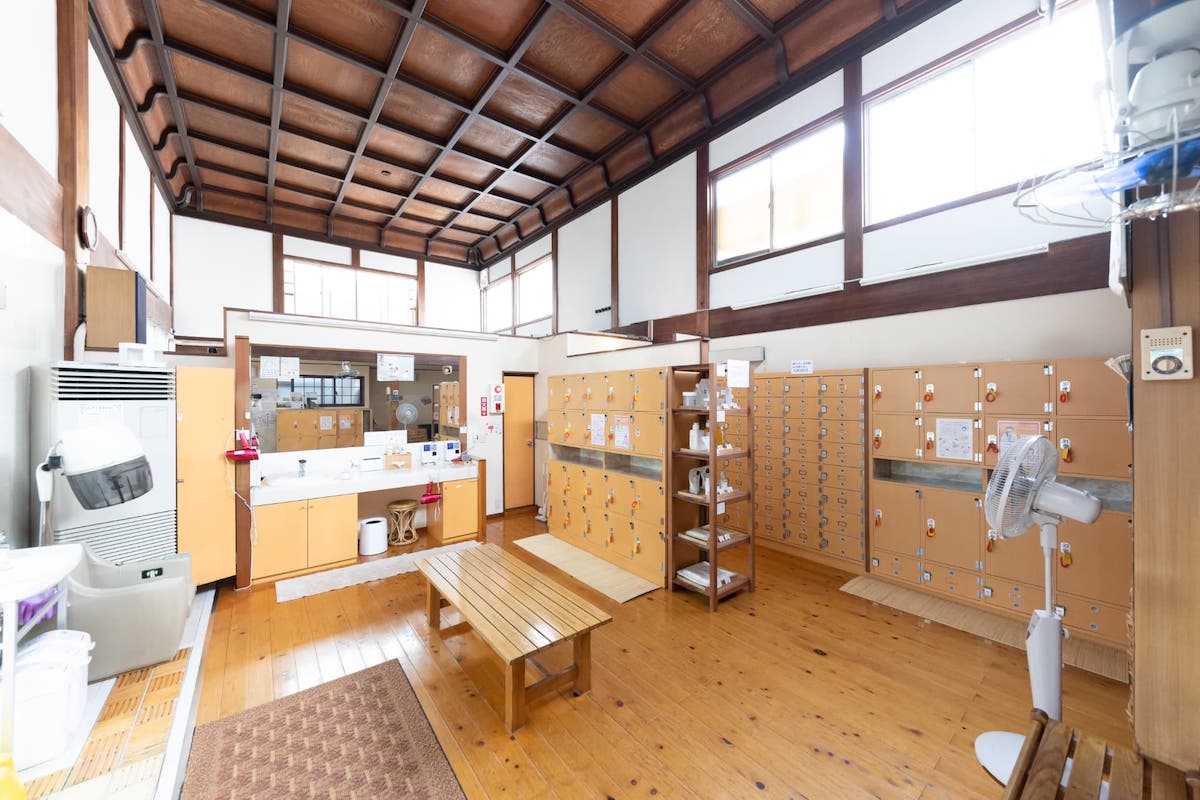 「小杉湯」脱衣所
