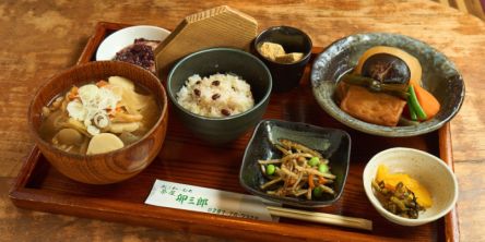 【那須ランチ】茶屋 卯三郎｜和食ランチが楽しめる囲炉裏のある古民家レストラン｜栃木