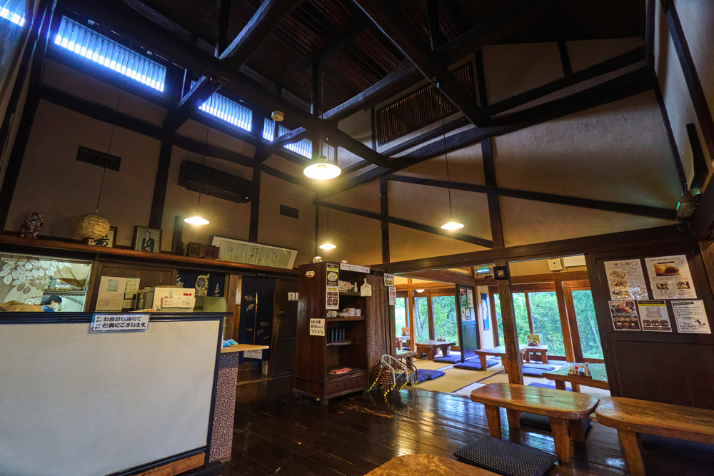 茶屋 卯三郎 内観
