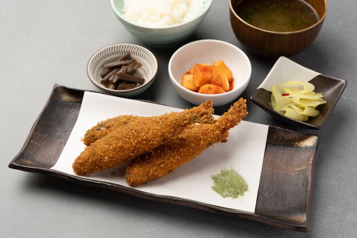 「相模川鮎フライ 抹茶塩定食」