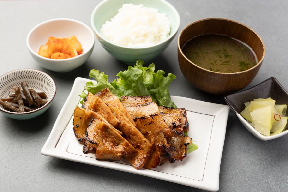 「あつぎ豚のとん漬け定食」