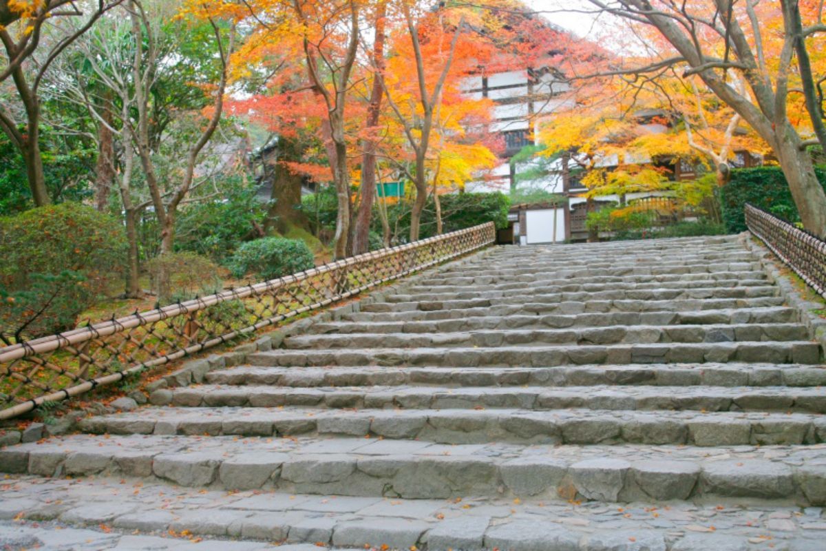 龍安寺 石階段