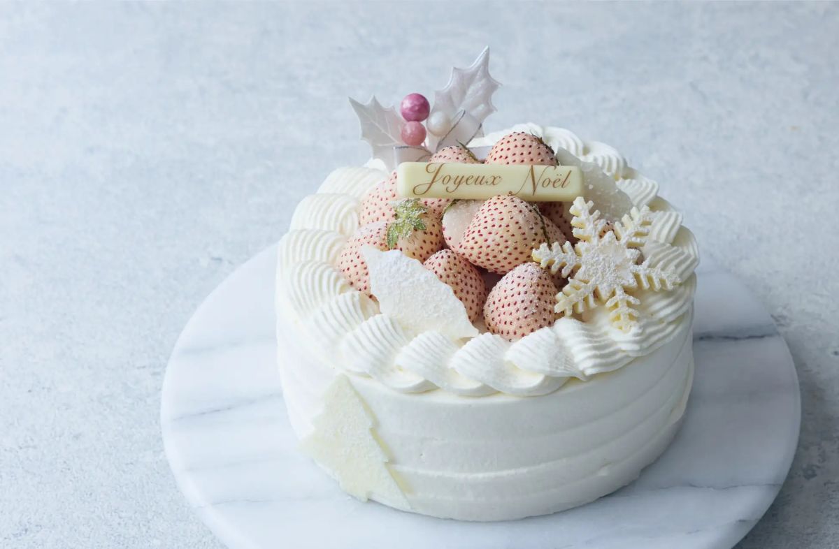「白苺のクリスマスショートケーキ5号（限定5台）」先行予約通常料金8000円