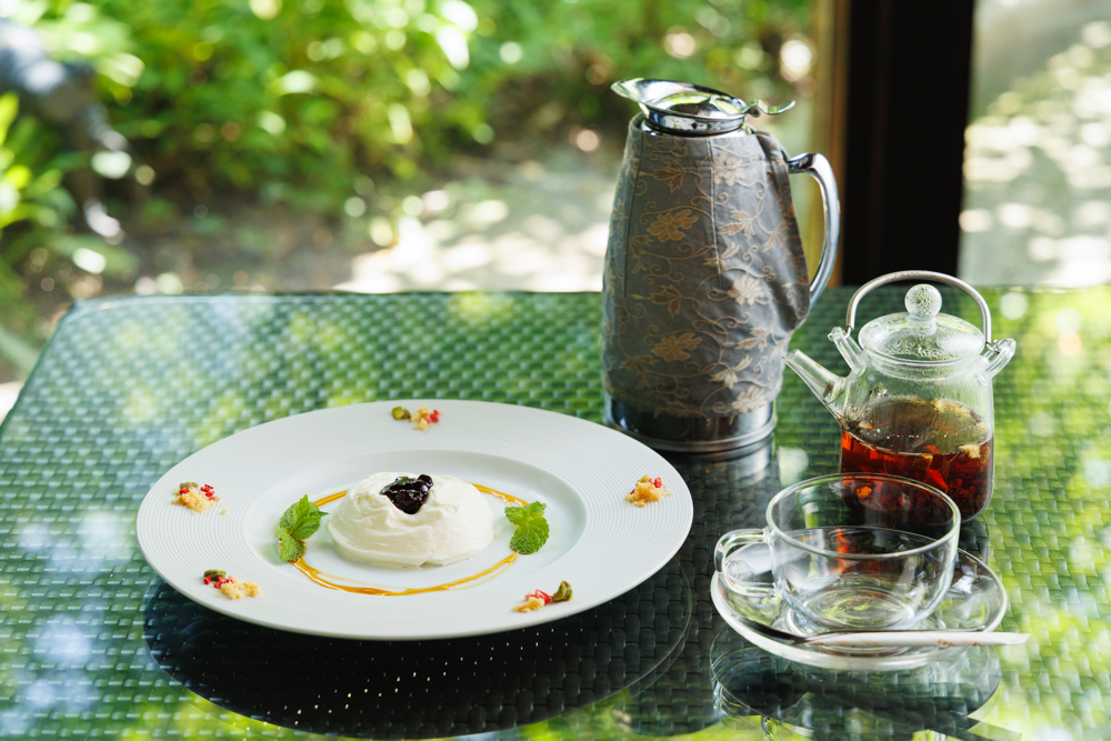 「カフェ＆ガーデンしらさぎ邸」スイーツセット
