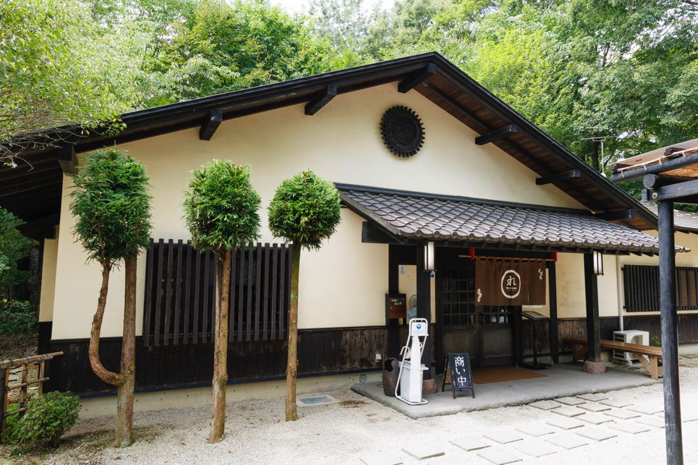 「そば処れんや」店舗外観