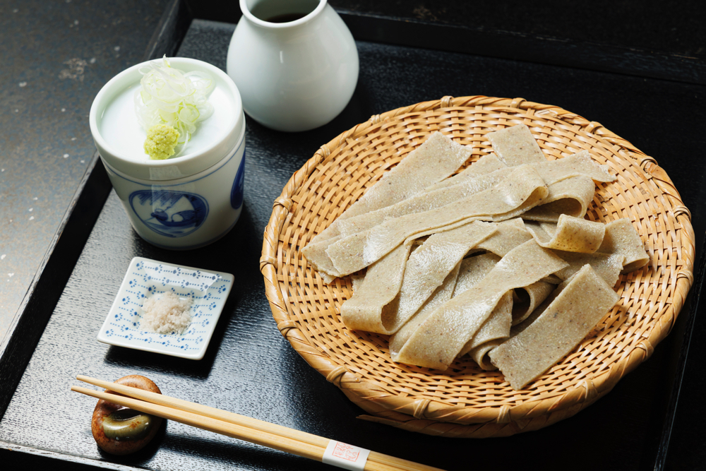「胡桃亭」平打ちそば