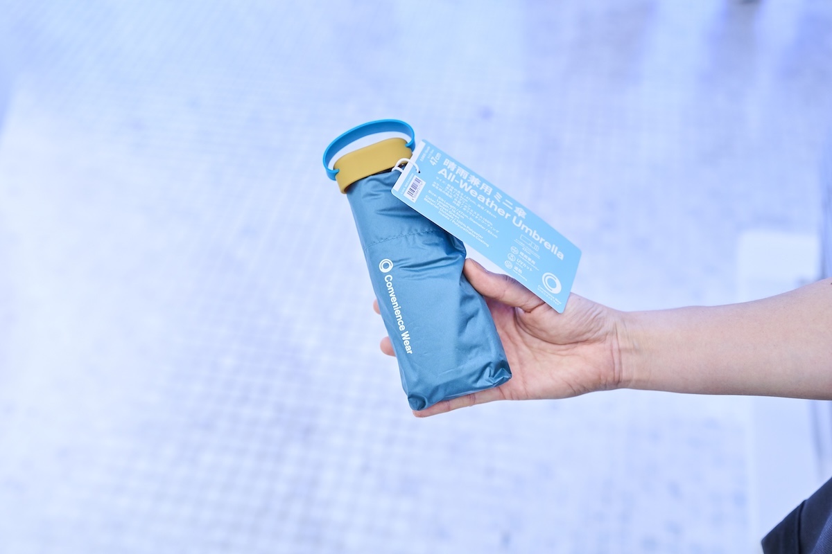 「晴雨兼用ミニ傘」2490円