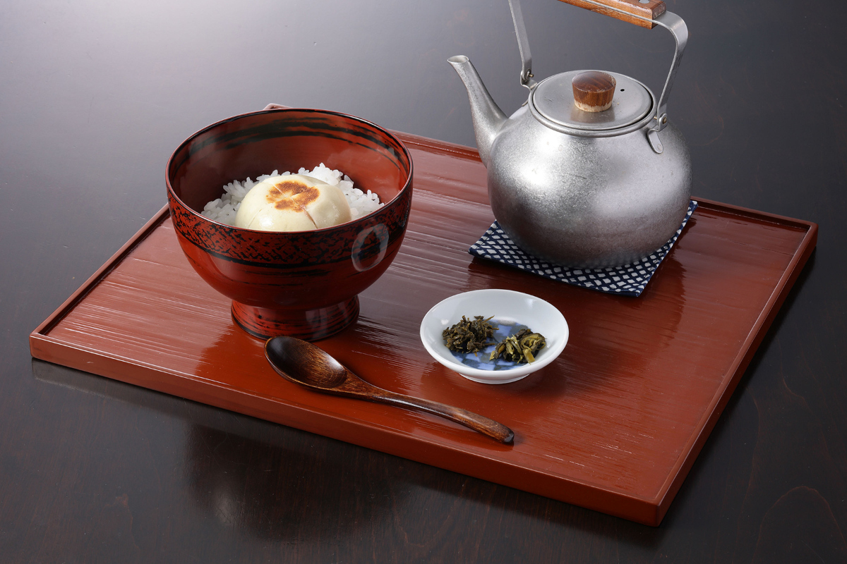 「大光坊」酒饅頭をご飯の上にのせてお茶をかけていただく「茶漬文人趣味」