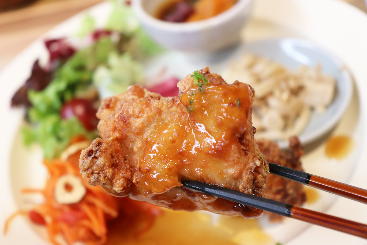 「BEAUTY YAKUZEN プレート 塩麹チキンの米粉唐揚げ ゆずソースかけ」