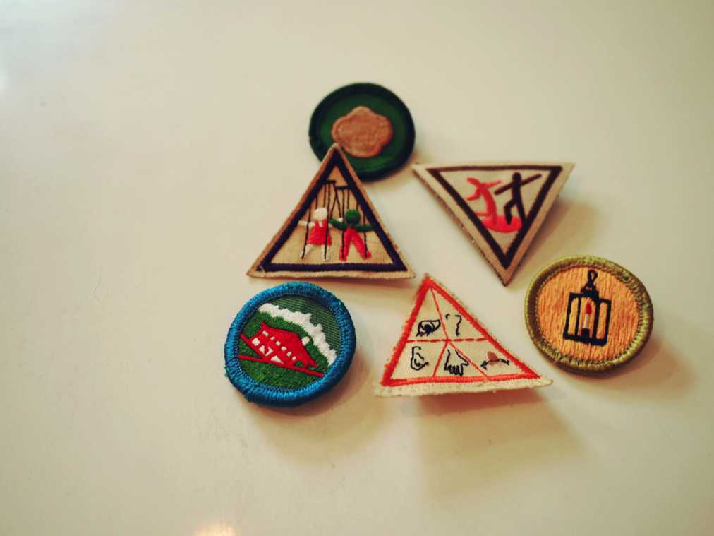 ブローチ　各540円