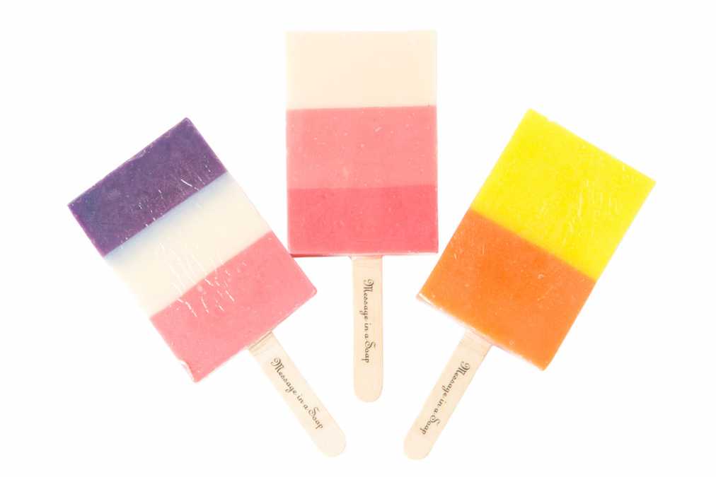 フレーバーは左からcherry goatmilk sesame、very berry strawberry、grapefruit orangeなど