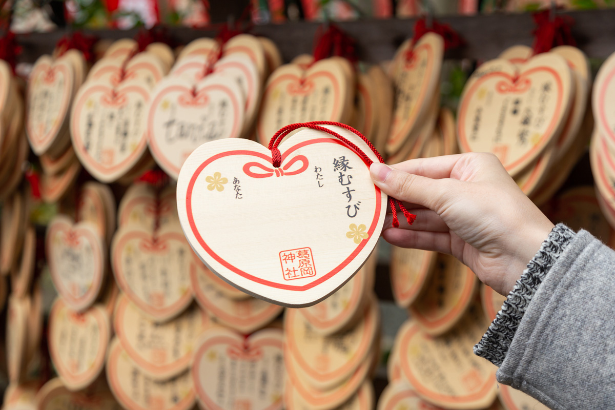 「縁結び絵馬」初穂料500円