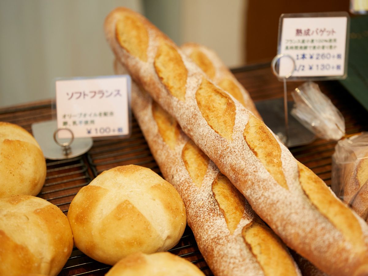 熟成バゲット 1本280円・1/2本140円