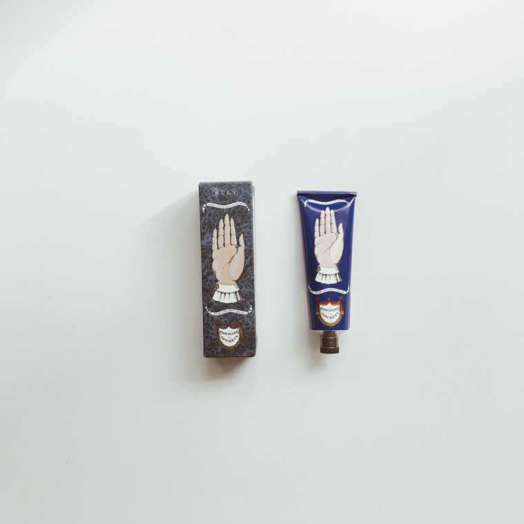 一度使ったら手放せないお気に入りアイテム ポマード・コンクレット　75g　4700円