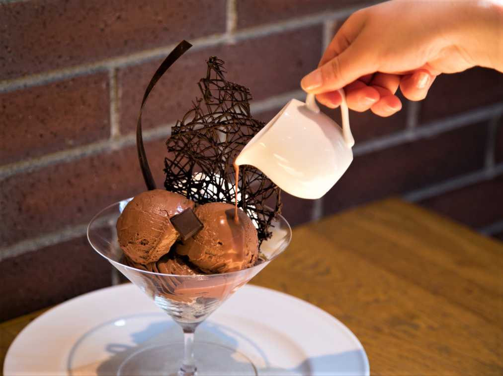 バニラビーンズパフェ1944円