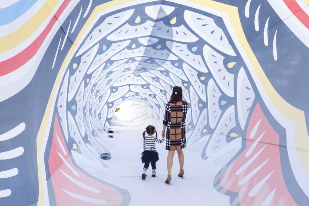 こいのぼりを“くぐる”不思議体験＆青空の下で無料ヨガも！「MIDTOWN OPEN THE PARK 2018」