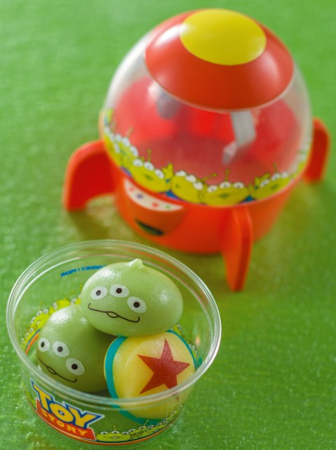 リトルグリーンまん、スーベニアケース付き980円