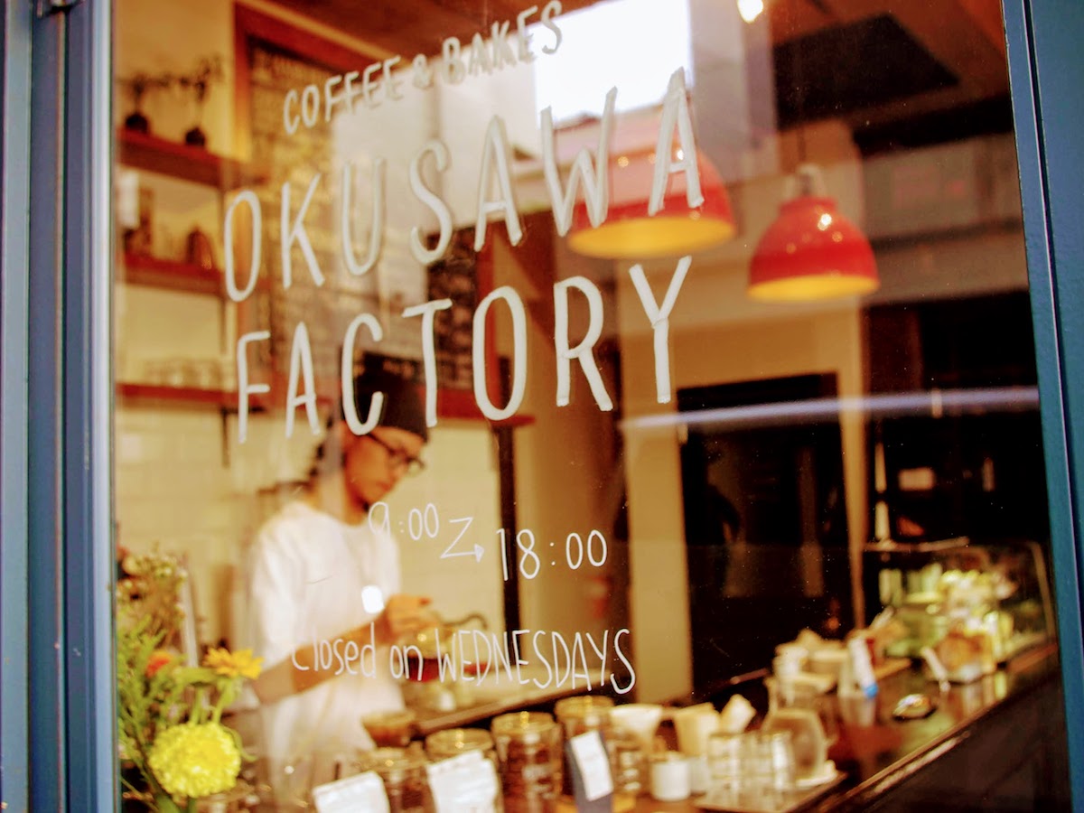 コーヒーの街、奥沢で“なじみのバリスタ”と共有するケーキとコーヒー