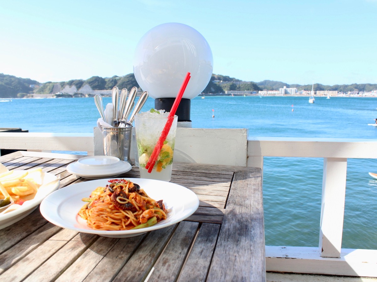 海外リゾート気分でお手軽フレンチを。海辺の憧れレストラン「ラ・マーレ」