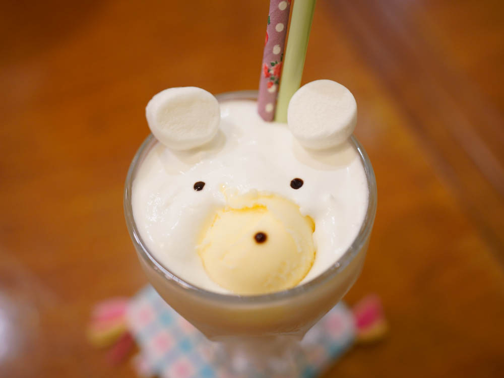 ハニーロイヤルミルクティー　680円