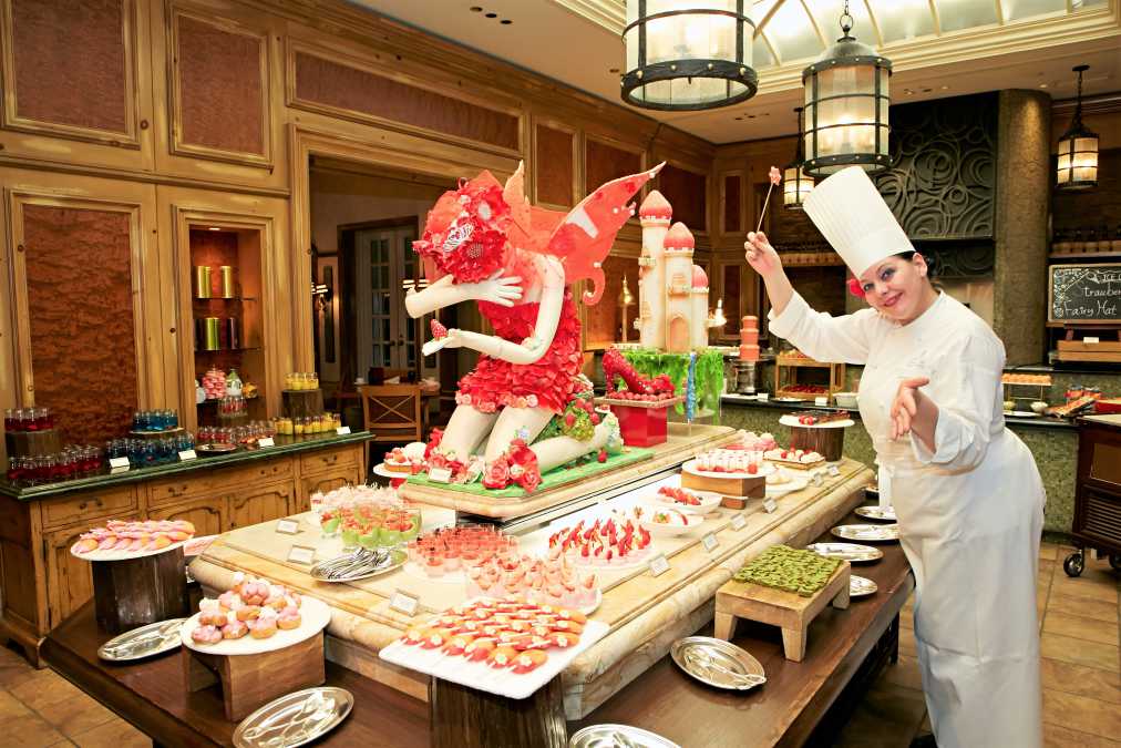 料理長は魔法使い!?魅惑のスイーツマジックに胸キュン