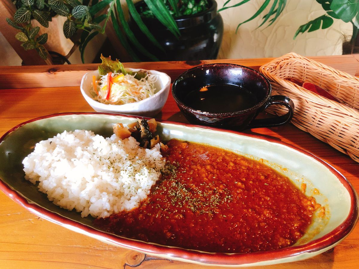 キーマカレーランチ　864円