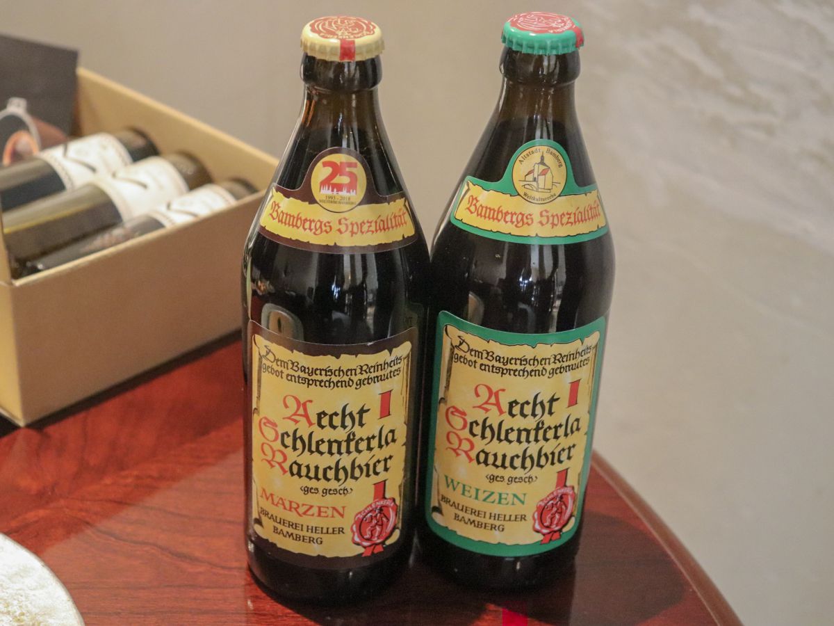 燻製ビール　シュレンケルラ　（左から）メルツェン、ヴァイツェン　各1350円
