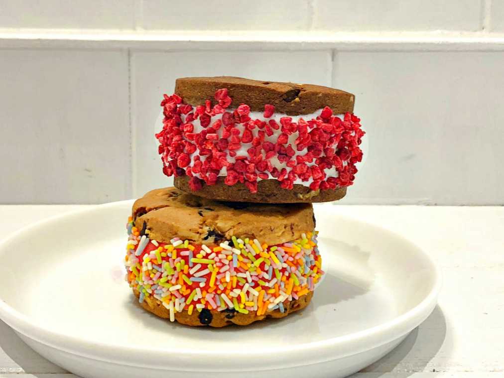 パクっと頬張れば未知の幸せ食感！「Sign KICHIJOJI」のクッキーサンド