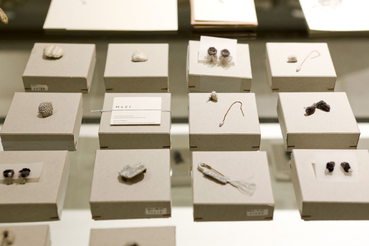 MEZIの刺繍アクセサリー7560円～