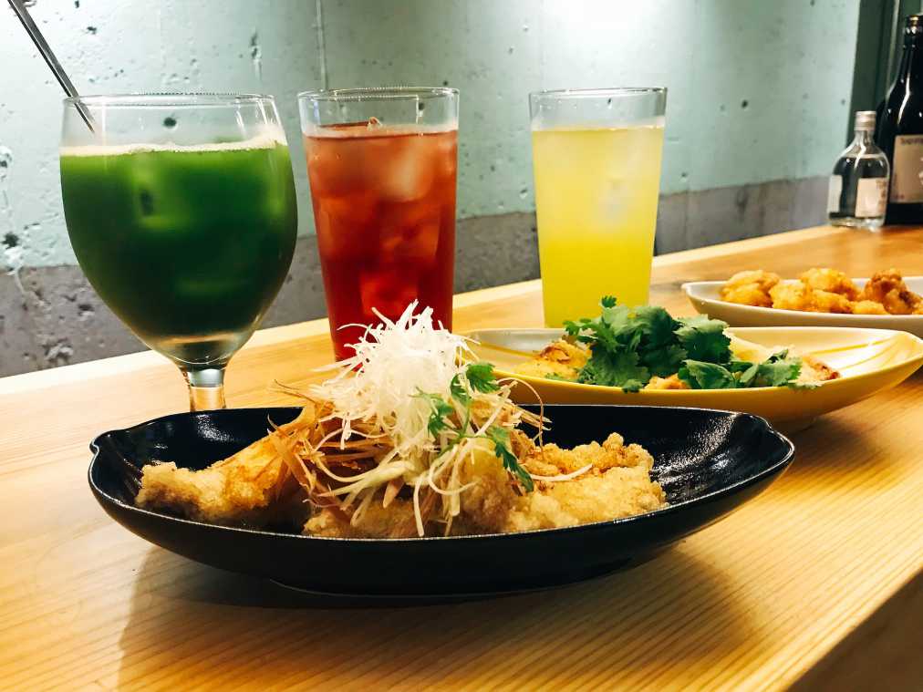 お茶割りと唐揚げが各100種類！学芸大学駅にある変わり種居酒屋