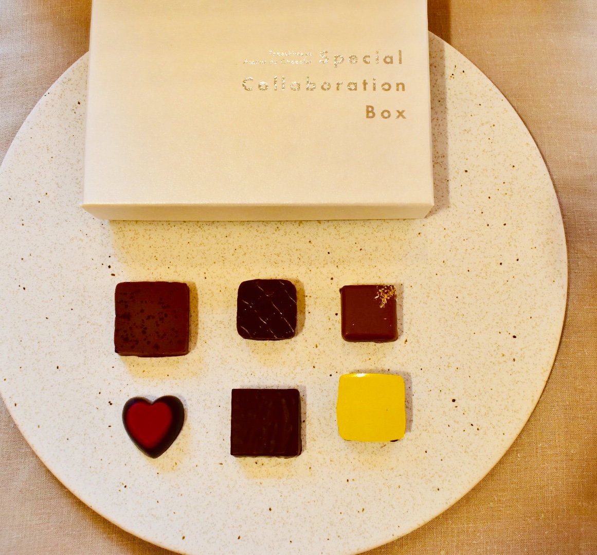 スペシャルコラボレーションBOX 3456円