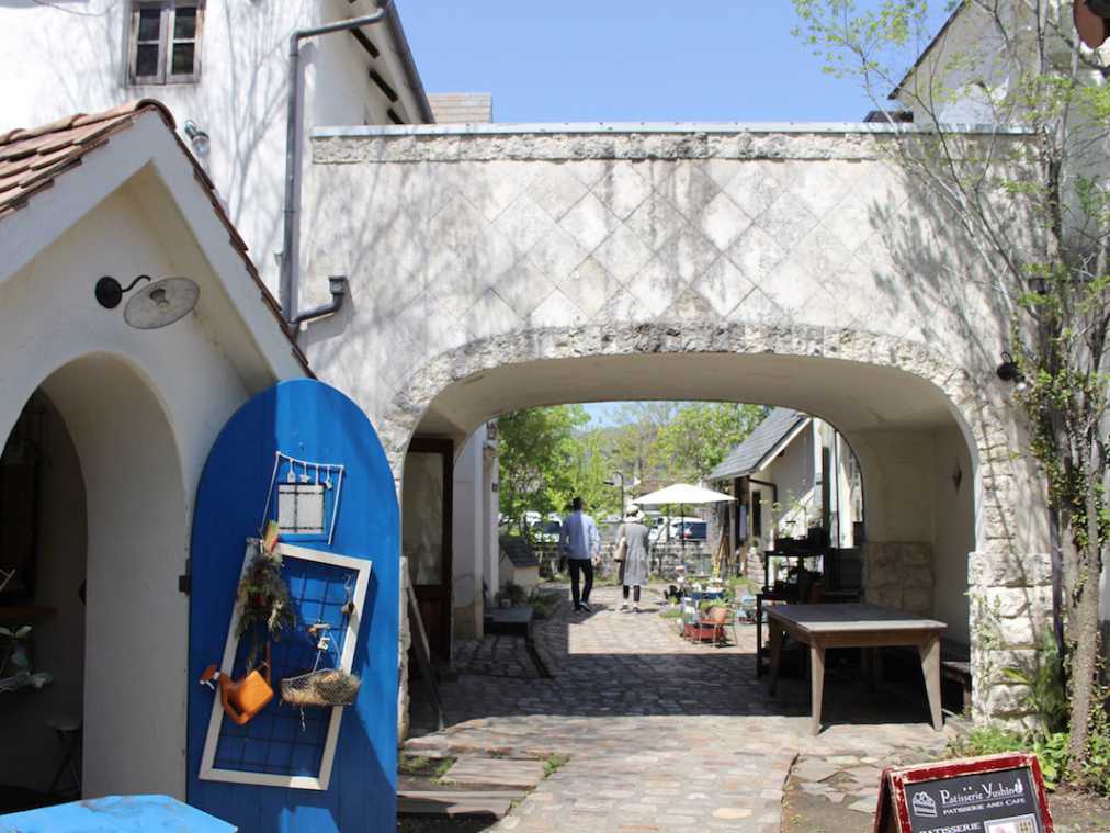 異国情緒に誘われて。駅から歩けるヨーロッパ「二十四節記」がキニナル