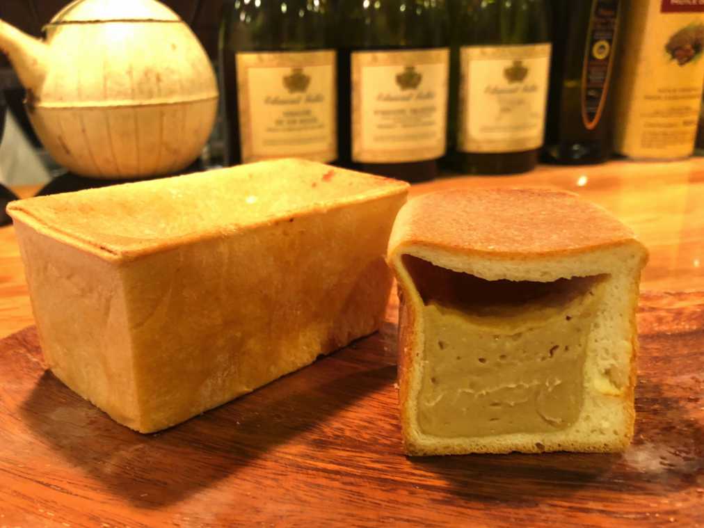 1日100個以上売れる！パン好きが唸る北千住の伝説「紅茶のクリームパン」が絶品