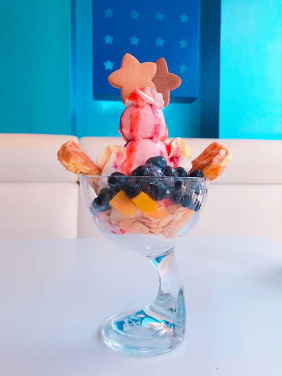 「乙女座パフェ」（885円）