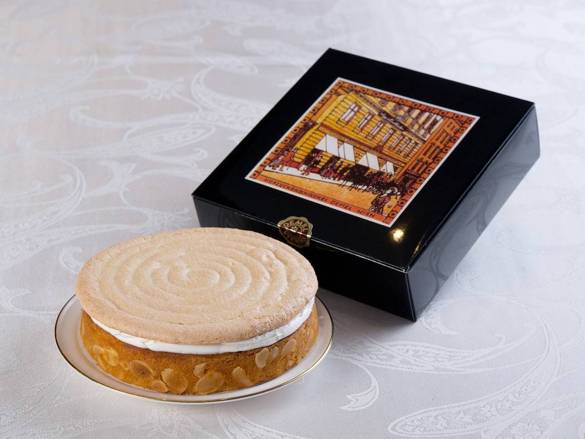 特別な日の手土産にしたい！あの「デメル」と「椿山荘」が作った贅沢スイーツ