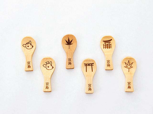 杓子型のかわいい箸置きは人気商品の1つ