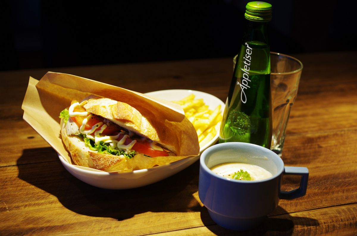 サンドイッチセット1350円(サラダ・ドリンク付)