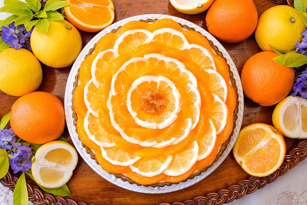 「柑橘と抹茶マドレーヌのタルト 」piece 668円/whole (17cm) 3456円・(25cm) 6372円