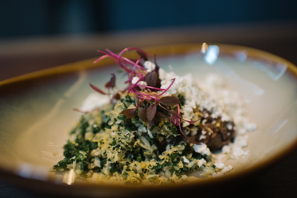 国産馬肉のタルタル　ブラックアイオリ　“アジア風グラモラータ“