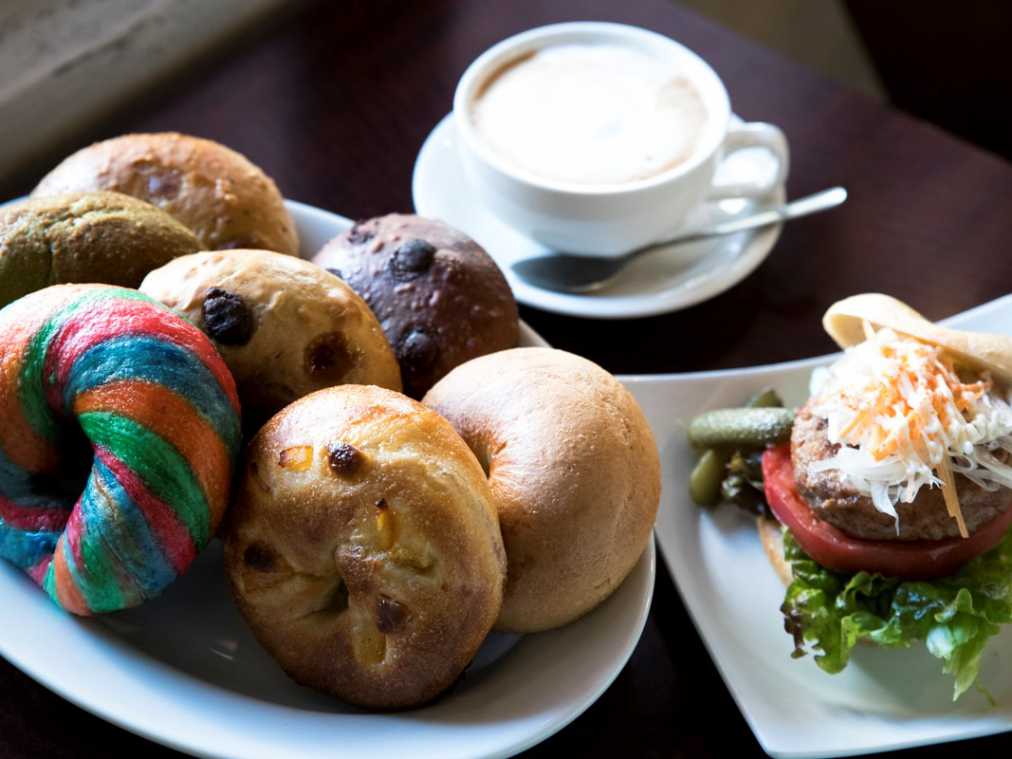 白山のおしゃれ女子がこぞって通う、ベーグルサンドの専門店でランチ