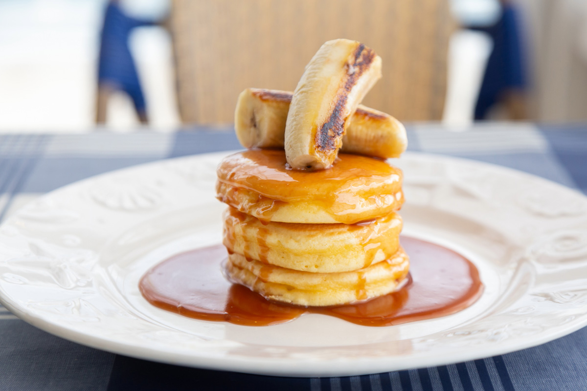 「キャラメルソースとバナナ」1500円※ドリンク代込、学生の場合は1000円