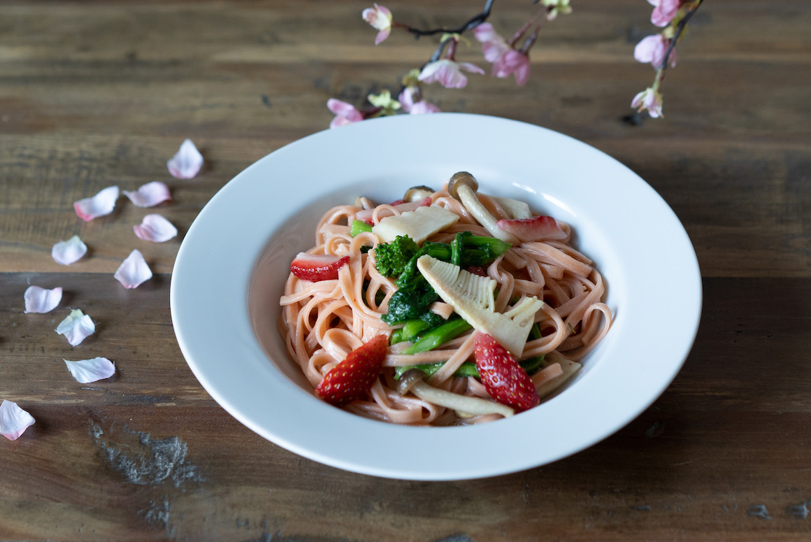 「春野菜のブルームパスタ」1200円