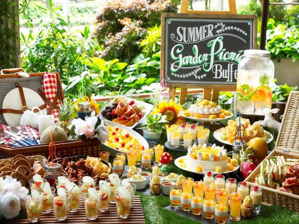 福岡発！旬のフルーツたっぷりのスイーツビュッフェで夏満喫