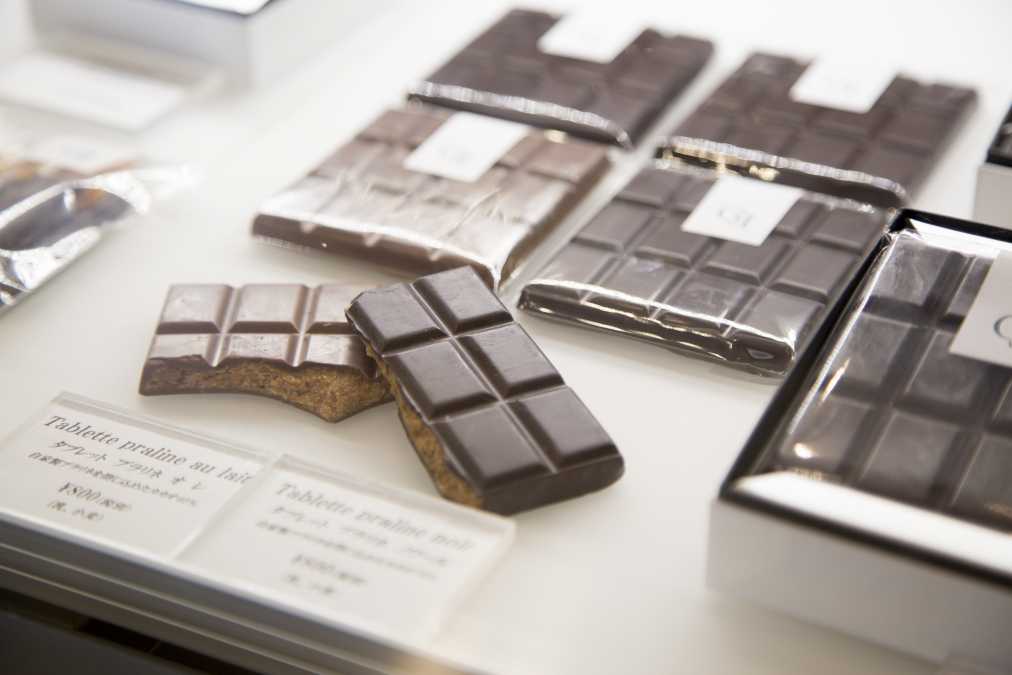 タブレット プラリネ オ レ、タブレット プラリネ ノワール　各864円