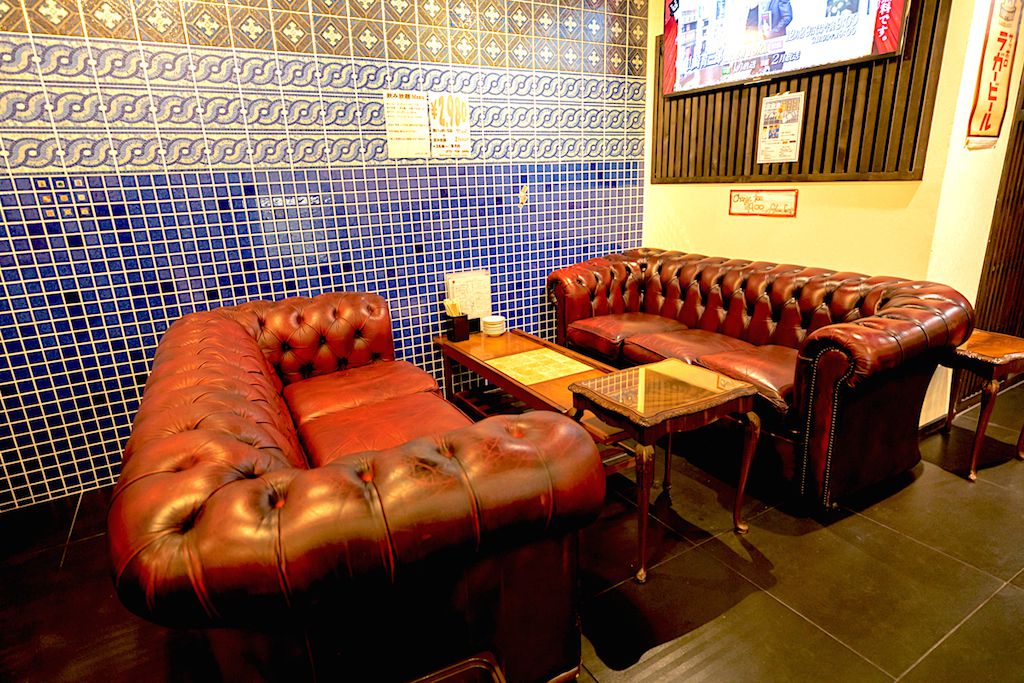 席料1人100円のソファ席