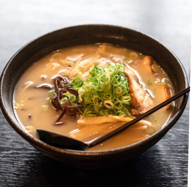 昼15時までのとりラーメン　590円