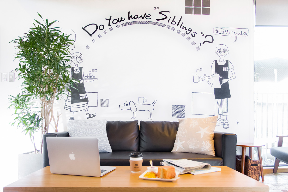 2～3人掛けのソファ席も