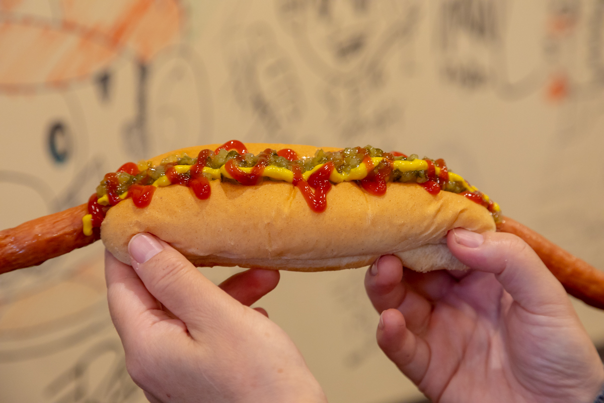 長すぎるホットドッグ500円