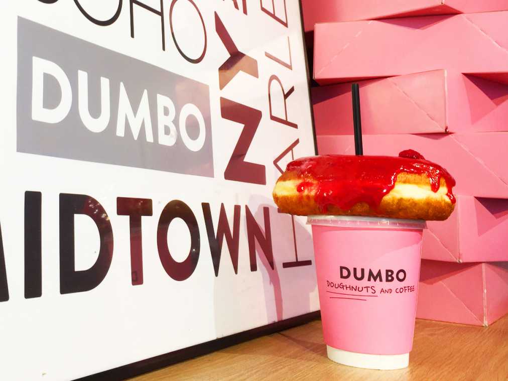 “もちふわ”に全女子が夢中！食べても撮ってもテンションUPのDUMBOのカップONドーナツ